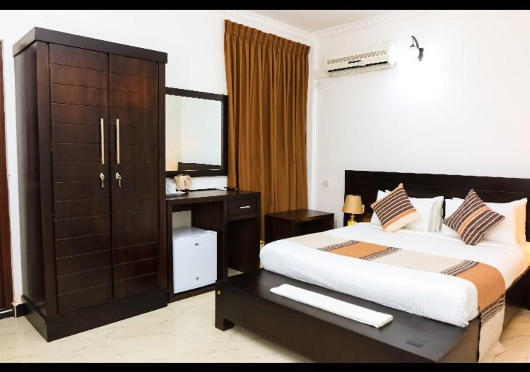 OYO MotelVIP Colombo Exterior foto