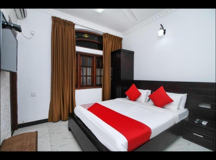 OYO MotelVIP Colombo Exterior foto