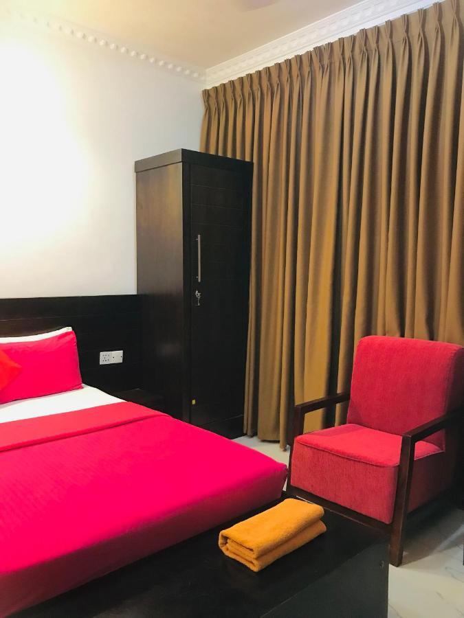 OYO MotelVIP Colombo Exterior foto